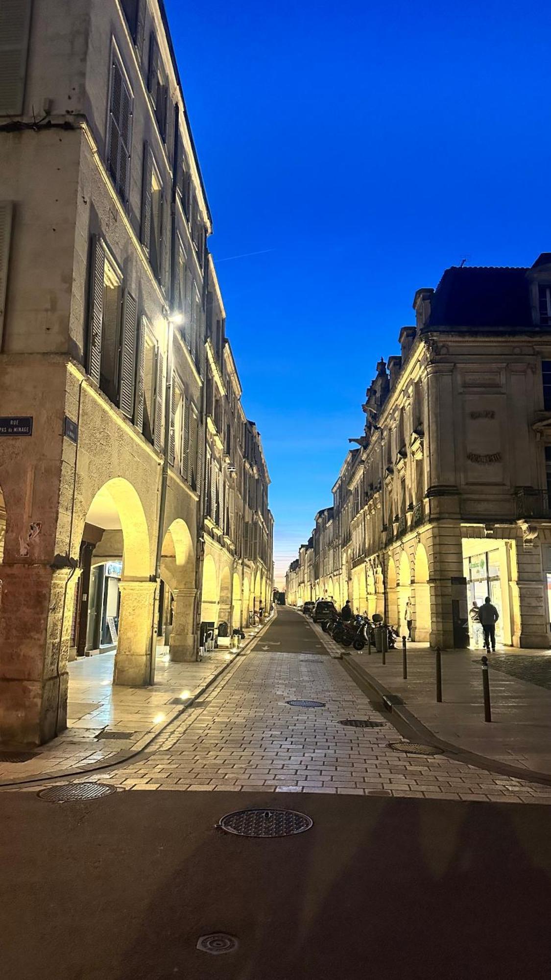 דירות לה רושל Hyper Centre A 80M Du Vieux Marche, T2 Calme Vue Sur Les Toits Rue Du Minage מראה חיצוני תמונה